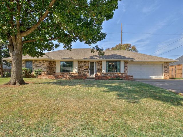 10005 Lakeshore Dr, Oklahoma City, OK 73120