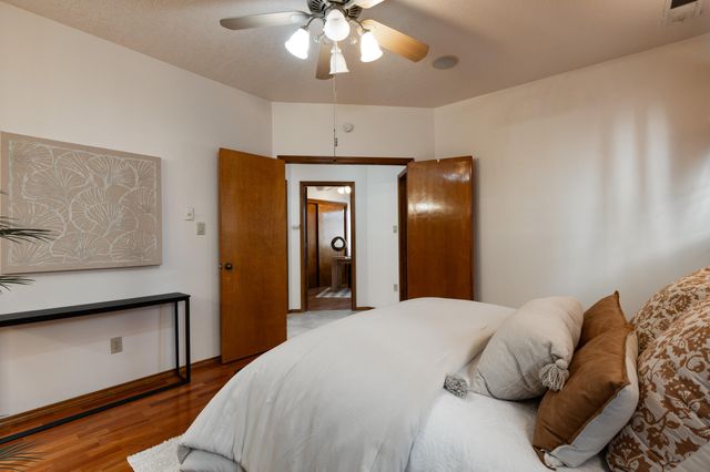 4332 Hillspire Avenue NW, Albuquerque, NM 87120