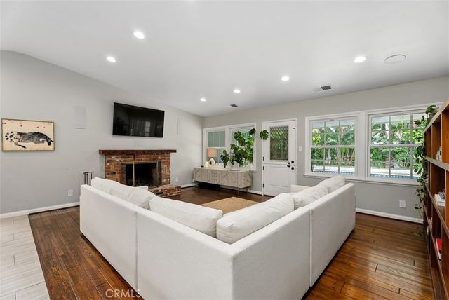 1002 W Santa Clara, Santa Ana, CA 92706