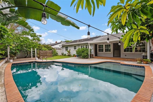 1002 W Santa Clara, Santa Ana, CA 92706