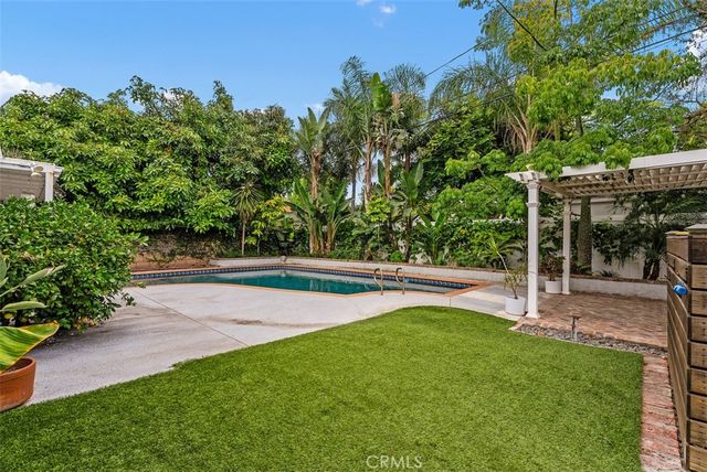 1002 W Santa Clara, Santa Ana, CA 92706