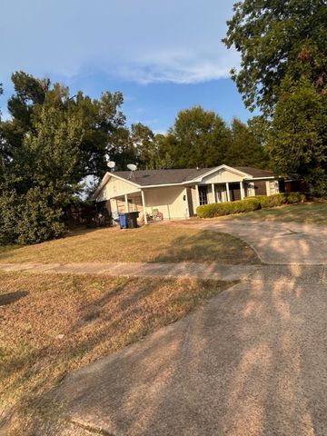 745 Kingridge Place, Shreveport, LA 71108