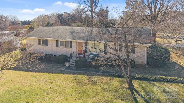 1100 Avondale Road, Lowell, NC 28098