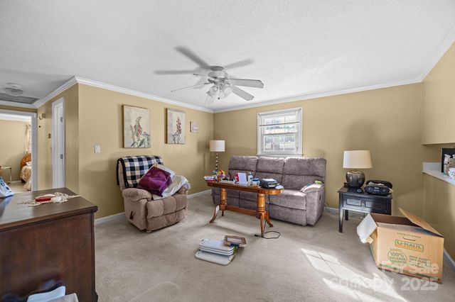 1100 Avondale Road, Lowell, NC 28098