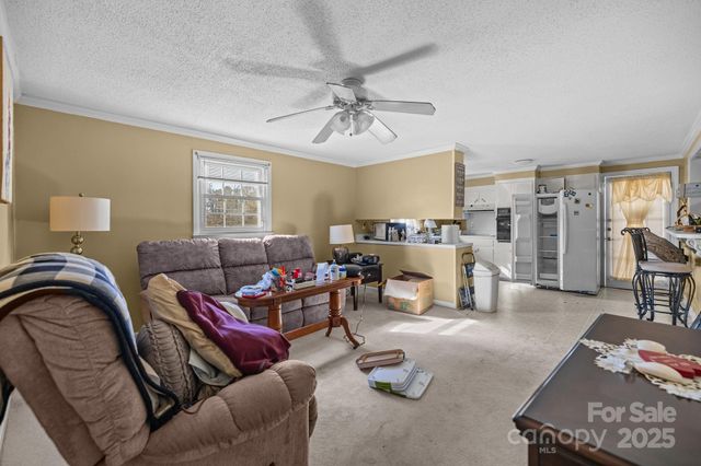 1100 Avondale Road, Lowell, NC 28098