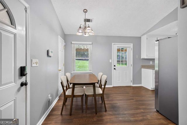 3735 Creekwood Drive, Loganville, GA 30052