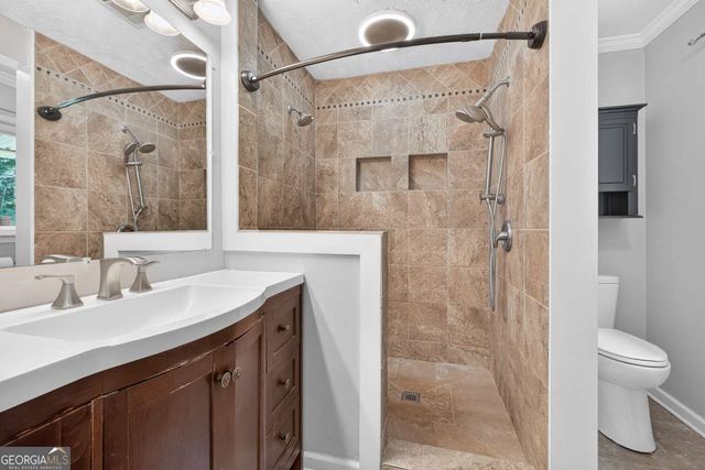 3735 Creekwood Drive, Loganville, GA 30052