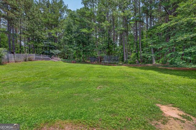 3735 Creekwood Drive, Loganville, GA 30052