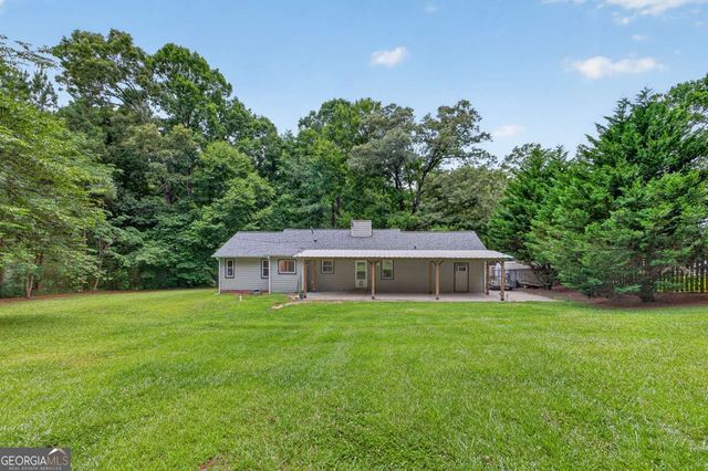 3735 Creekwood Drive, Loganville, GA 30052