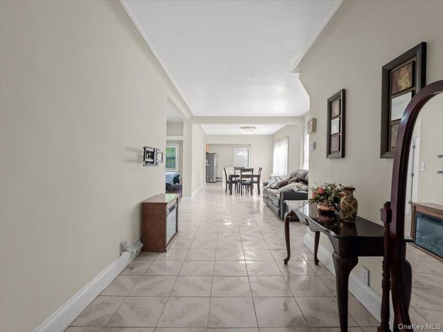25 Edwards, Valley Stream, NY 11580