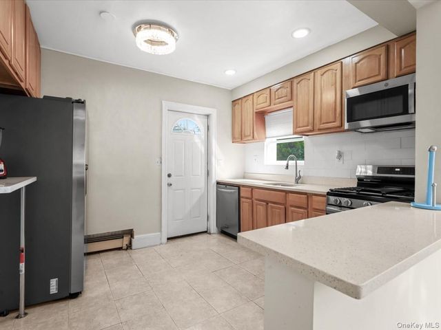 25 Edwards, Valley Stream, NY 11580