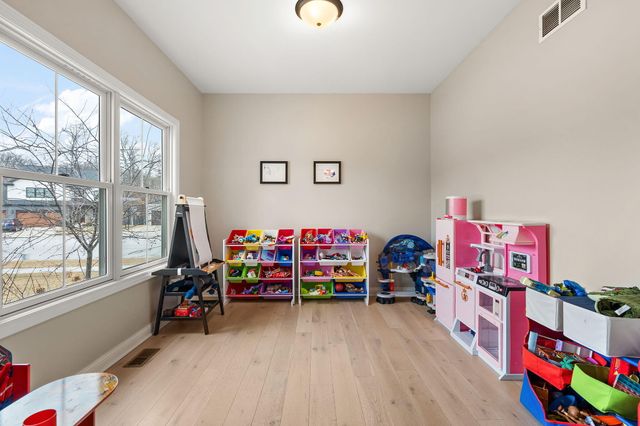 2062 Nolan Avenue, Crown Point, IN 46307