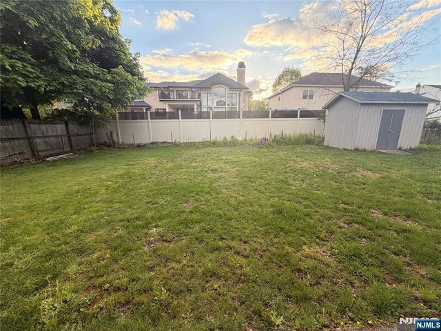 347 Forest Avenue, Paramus, NJ 07652