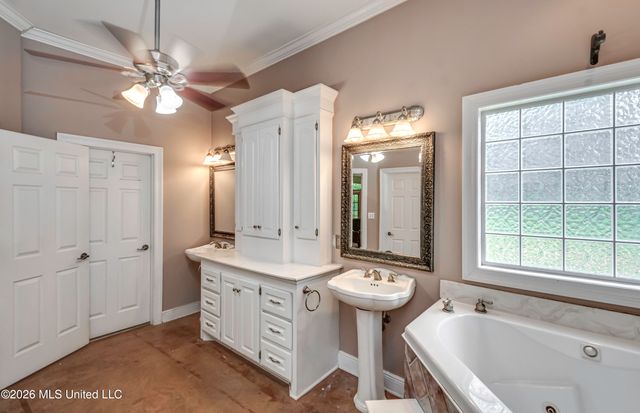 2023 Matthews Drive, Richland, MS 39218