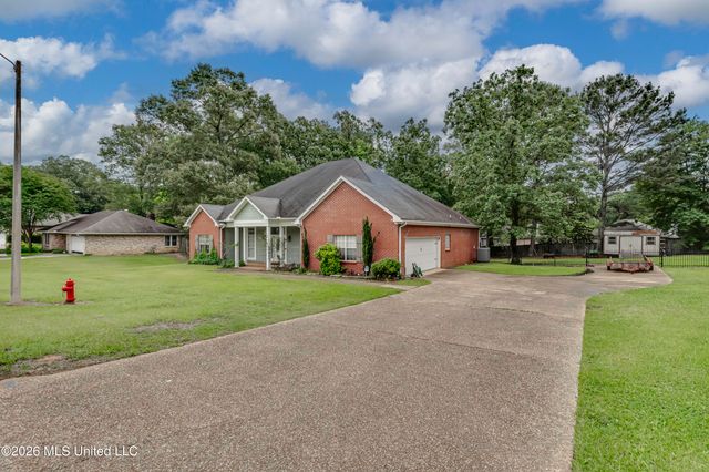 2023 Matthews Drive, Richland, MS 39218