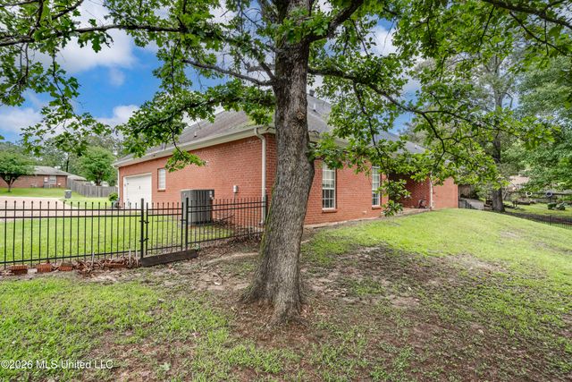 2023 Matthews Drive, Richland, MS 39218