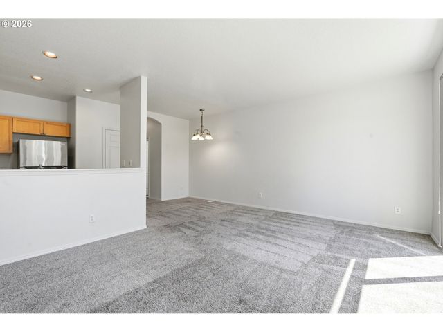 17376 Sw BILES Ln, Beaverton, OR 97003