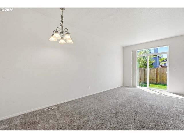 17376 Sw BILES Ln, Beaverton, OR 97003