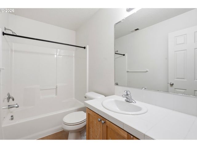 17376 Sw BILES Ln, Beaverton, OR 97003