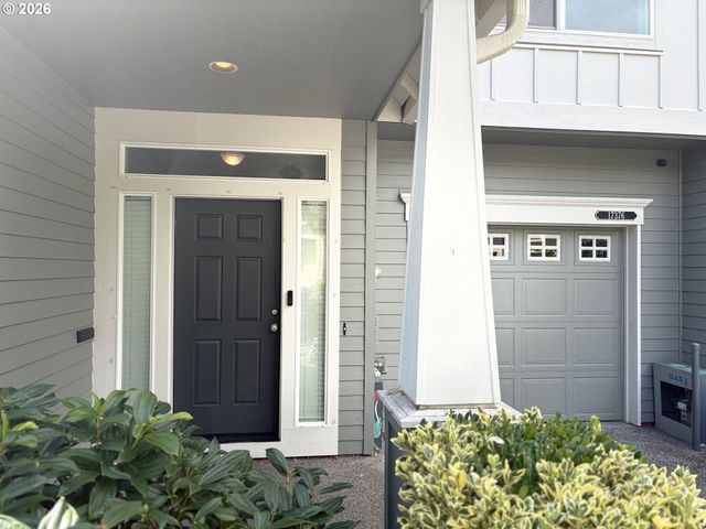 17376 Sw BILES Ln, Beaverton, OR 97003