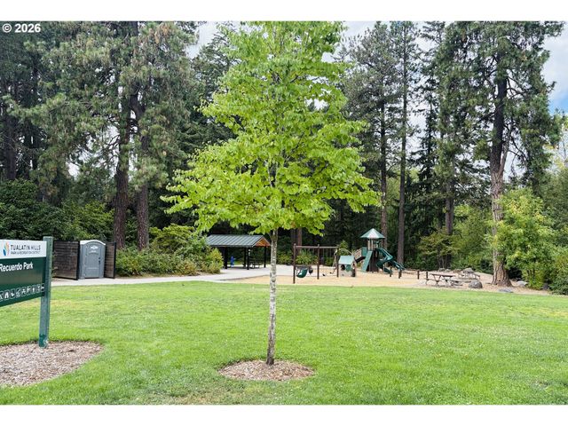 17376 Sw BILES Ln, Beaverton, OR 97003