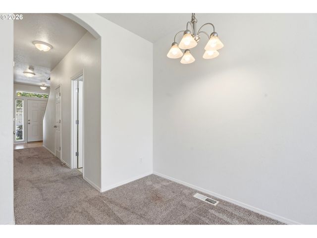 17376 Sw BILES Ln, Beaverton, OR 97003