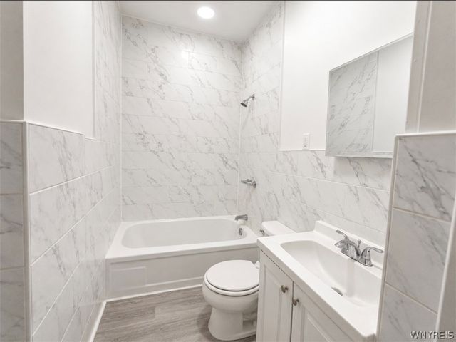 392 Leroy Avenue, Buffalo, NY 14214