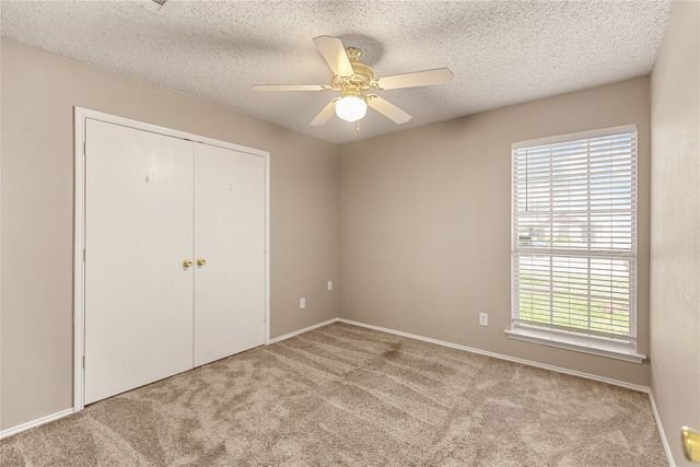 817 Amber Drive, Saginaw, TX 76179