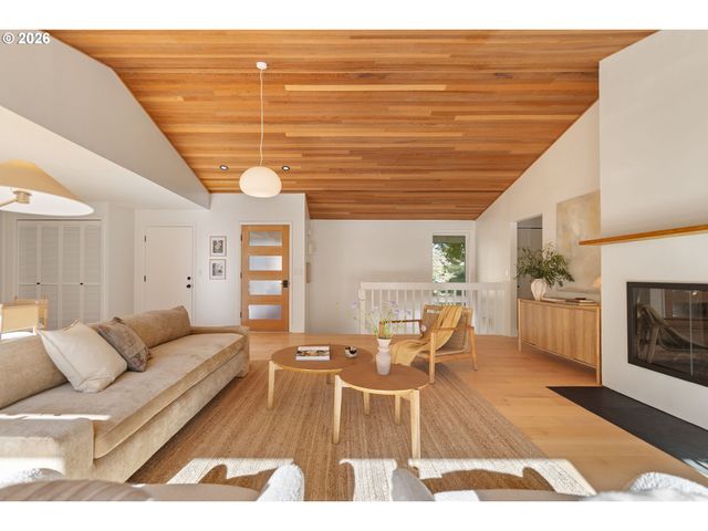 25 BECKET St, Lake Oswego, OR 97035