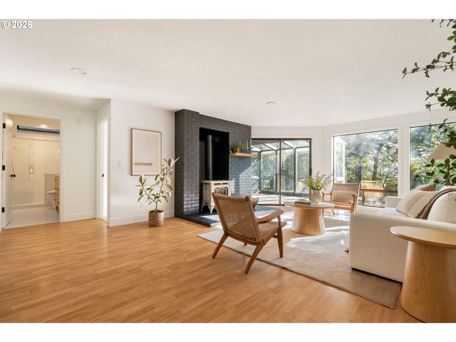 25 BECKET St, Lake Oswego, OR 97035