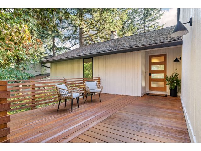 25 BECKET St, Lake Oswego, OR 97035
