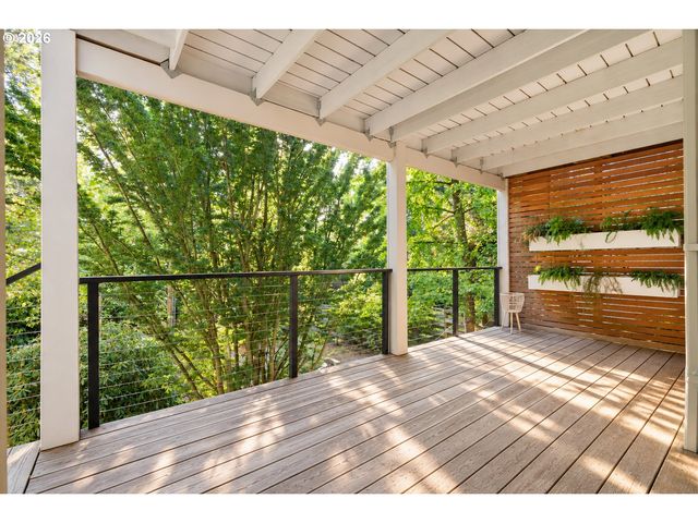 25 BECKET St, Lake Oswego, OR 97035