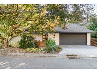 25 BECKET St, Lake Oswego, OR 97035