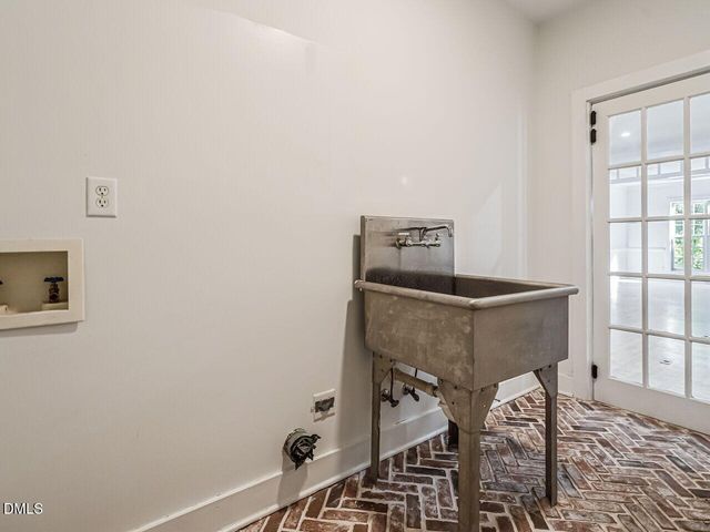 5533 Rolling Field Drive, Garner, NC 27529