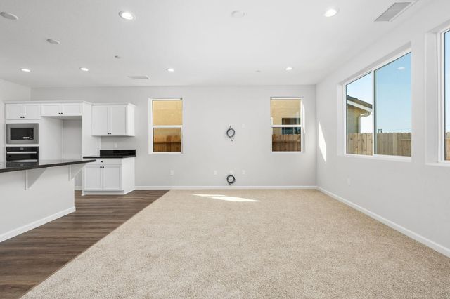 1266 Talus Way S, Madera, CA 93636
