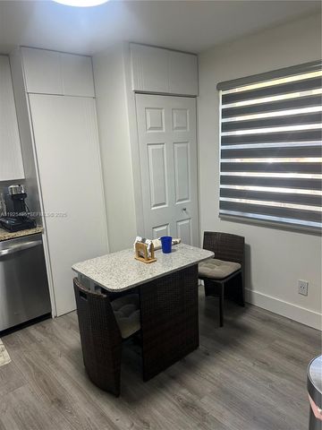 1250 SW 113th Ter 102, Pembroke Pines, FL 33025