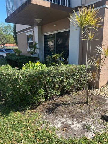 1250 SW 113th Ter 102, Pembroke Pines, FL 33025