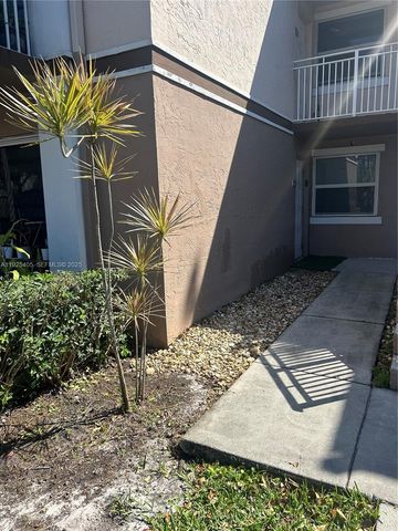 1250 SW 113th Ter 102, Pembroke Pines, FL 33025