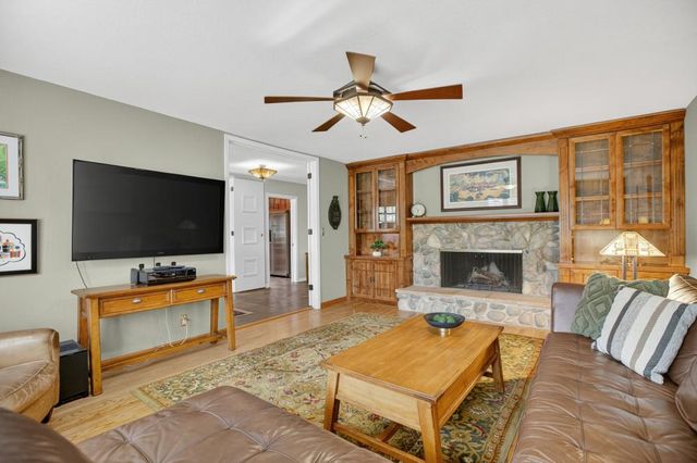 4849 Cameron Ranch Dr, Carmichael, CA 95608