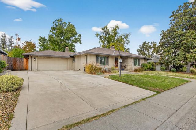 4849 Cameron Ranch Dr, Carmichael, CA 95608