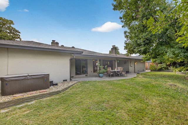 4849 Cameron Ranch Dr, Carmichael, CA 95608