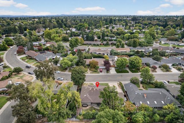 4849 Cameron Ranch Dr, Carmichael, CA 95608