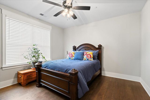 2090 GREENBRIER LAKES BLVD, Piperton, TN 38017