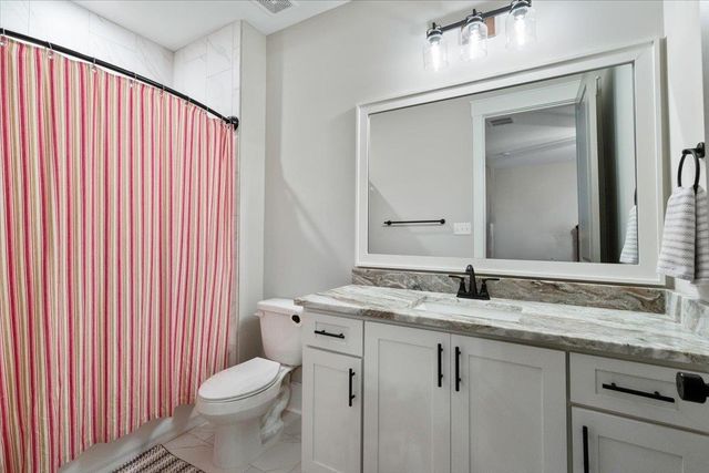 2090 GREENBRIER LAKES BLVD, Piperton, TN 38017