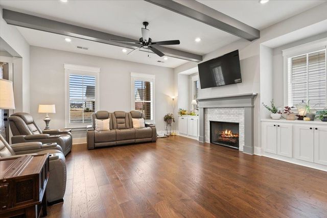 2090 GREENBRIER LAKES BLVD, Piperton, TN 38017