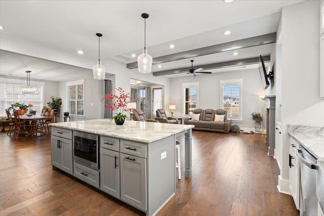 2090 GREENBRIER LAKES BLVD, Piperton, TN 38017