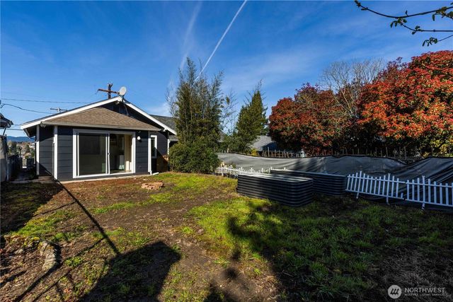 916 Pleasant Avenue, Bremerton, WA 98337