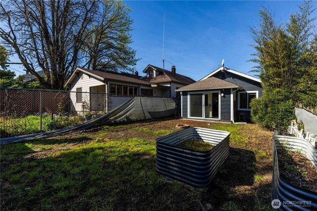 916 Pleasant Avenue, Bremerton, WA 98337