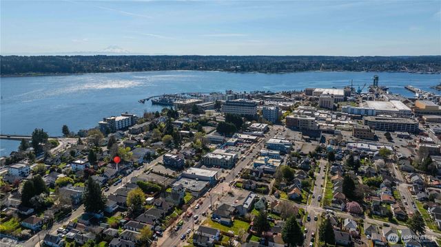 916 Pleasant Avenue, Bremerton, WA 98337
