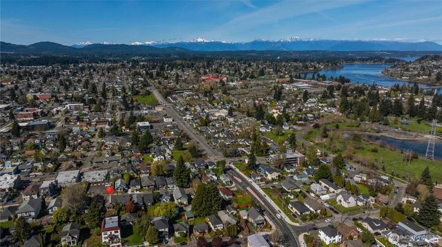 916 Pleasant Avenue, Bremerton, WA 98337